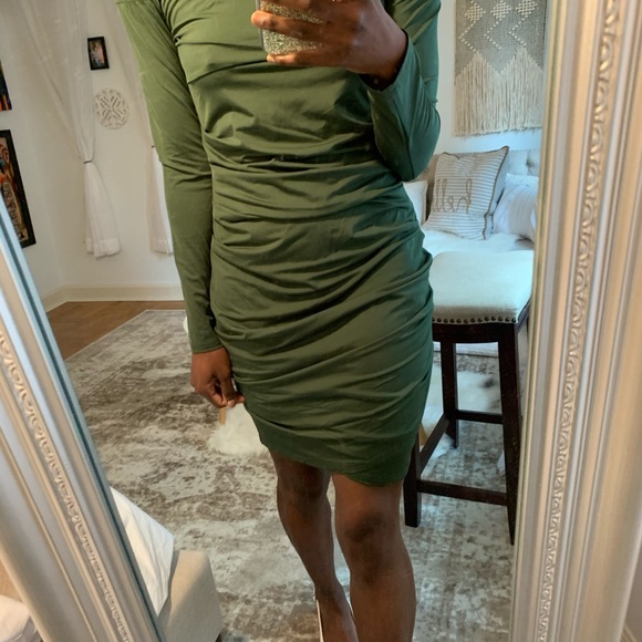 Dress - Picture 3 of 3